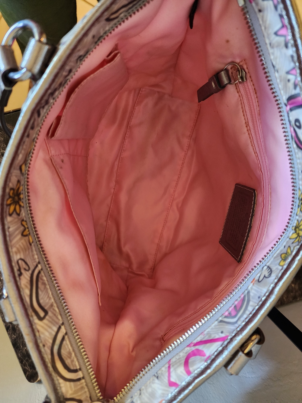 Coach Poppy Butterfly And Flower Graffiti Tote K1076-f15712 - Picture 10 of 14